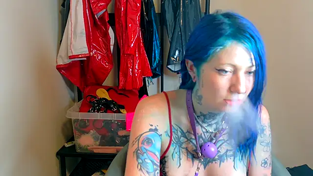 coyemoo stripchat live cam model