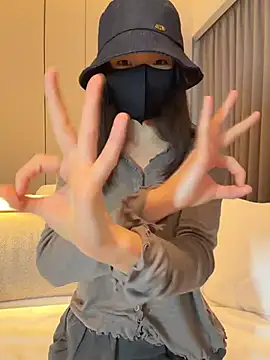 nide-laoshi stripchat live cam model
