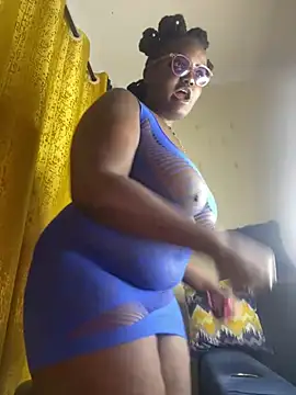 Bustyy_Bitch stripchat live cam model