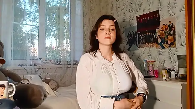 UponShoulder stripchat live cam model