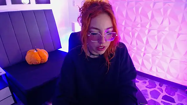 mere_in_redd stripchat live cam model