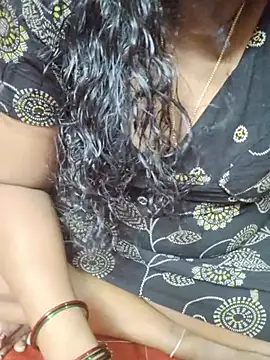 Meeratamil143 stripchat live cam model