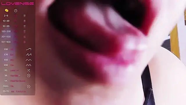 xiaoqingren stripchat live cam model