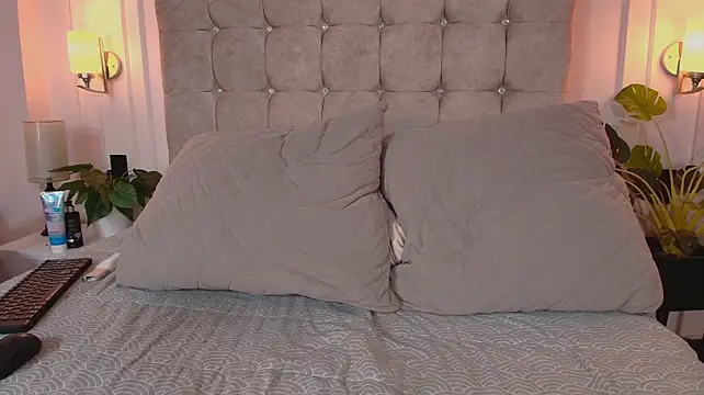 CandyLips_4 stripchat live cam model
