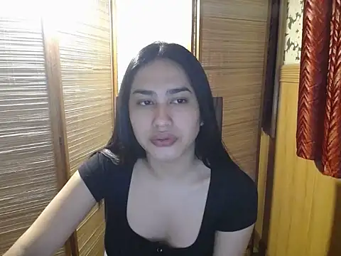 solana_elowen stripchat live cam model