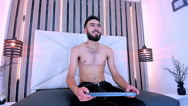 Liam_crox stripchat live cam model