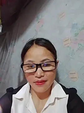 Mie-Miee stripchat live cam model