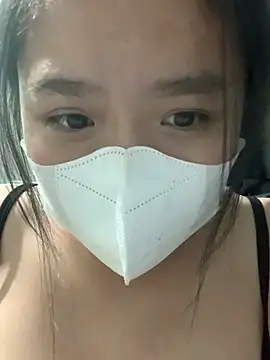 -Saraa stripchat live cam model