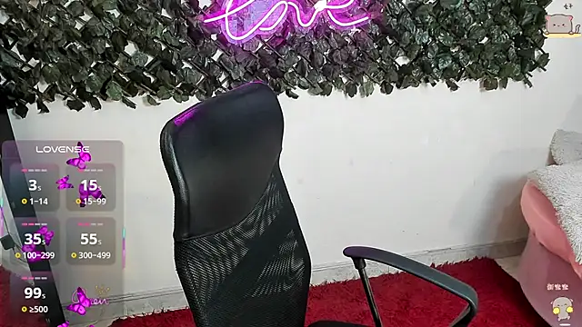 DestinyHills stripchat live cam model