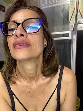 Goddess-Love- stripchat live cam model
