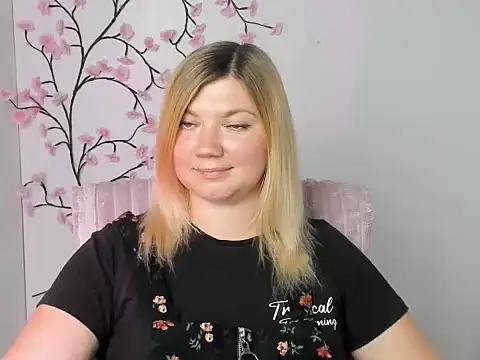 Lola_moree stripchat live cam model