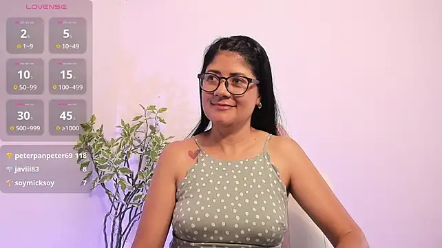 Isis__Love stripchat live cam model