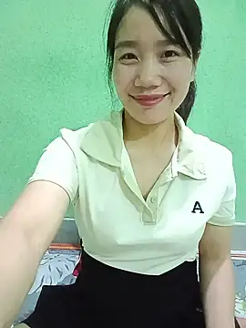 Yimy19 stripchat live cam model