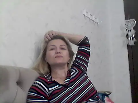 Tareliy stripchat live cam model