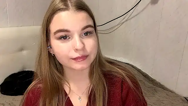 LiviaSmelser stripchat live cam model