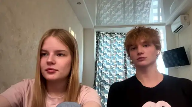 RayeDiamond stripchat live cam model