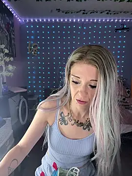 LashOutHeartlessP stripchat live cam model