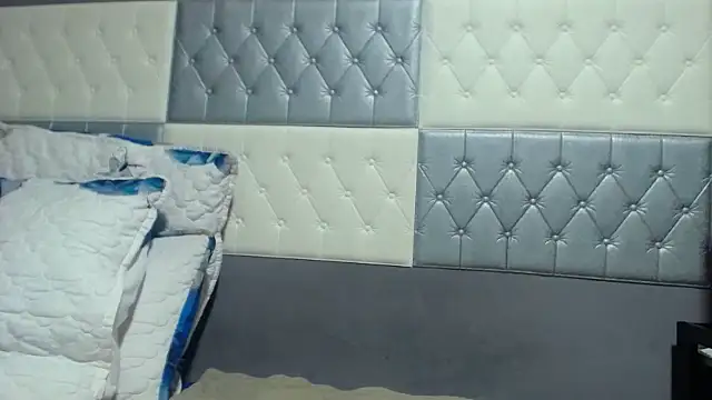 SEXYBUSTYEBONYXX stripchat live cam model