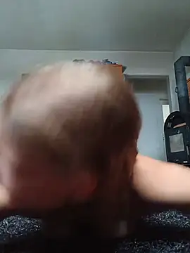 LenaGoldi stripchat live cam model