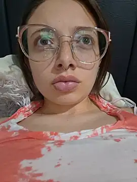 linda-schmidt stripchat live cam model