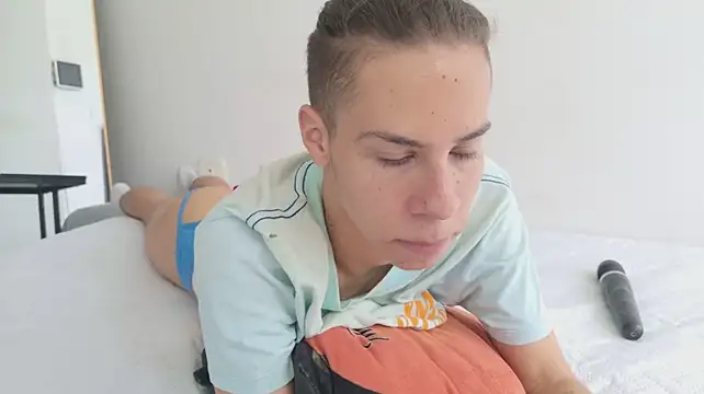 grey___27 stripchat live cam model