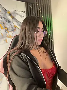 Nathasha_Diaz stripchat live cam model