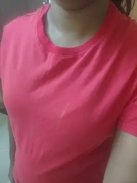 Tamilriya25 stripchat live cam model