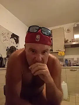 ever11q stripchat live cam model
