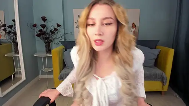 LanaLoon stripchat live cam model