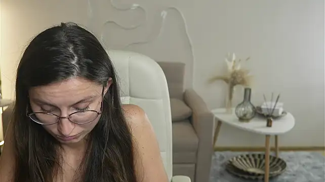 LeisaAlkana stripchat live cam model
