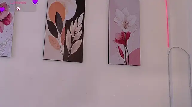 milu_razzo stripchat live cam model