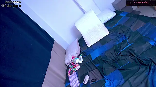 argiee_taylorxs2 stripchat live cam model