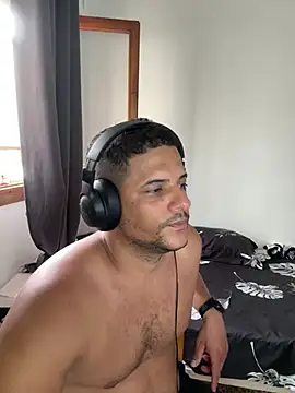 CaliflowLatino stripchat live cam model