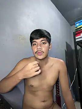 Dylannn_30 stripchat live cam model