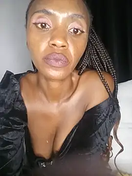 Petitechick stripchat live cam model