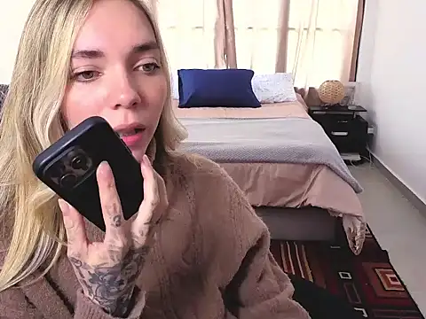 miacooper1126 stripchat live cam model