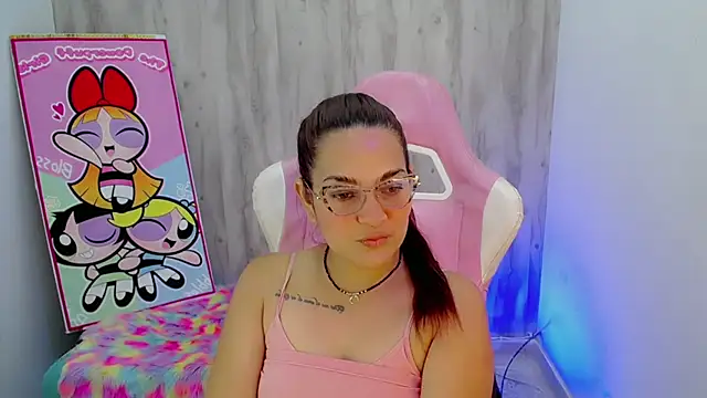 Kriztalwet_ stripchat live cam model