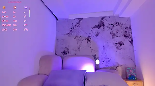 shaniadanielss stripchat live cam model