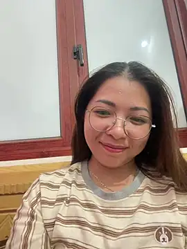 Phiea-nc94 stripchat live cam model
