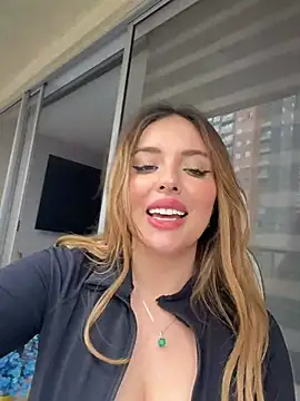Alirawrz stripchat live cam model