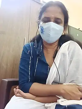 tamil_Boomika stripchat live cam model