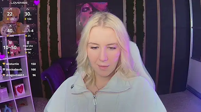 Selenatrend stripchat live cam model