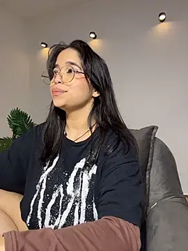 tati_reyess stripchat live cam model
