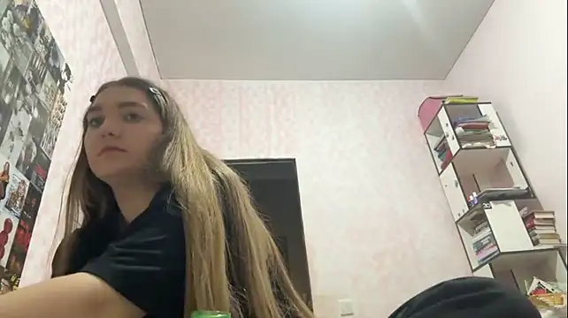TynishaShute stripchat live cam model