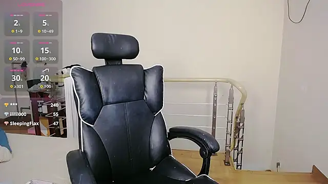 linyilinyi stripchat live cam model