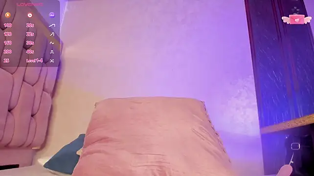 swt-booty stripchat live cam model