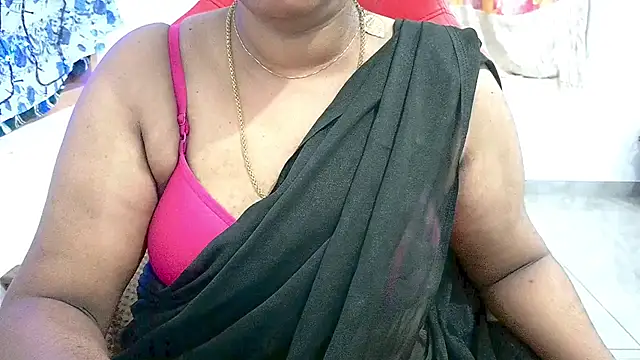 Malluivaniya stripchat live cam model