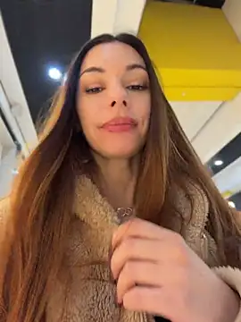 AmelieCrystal stripchat live cam model