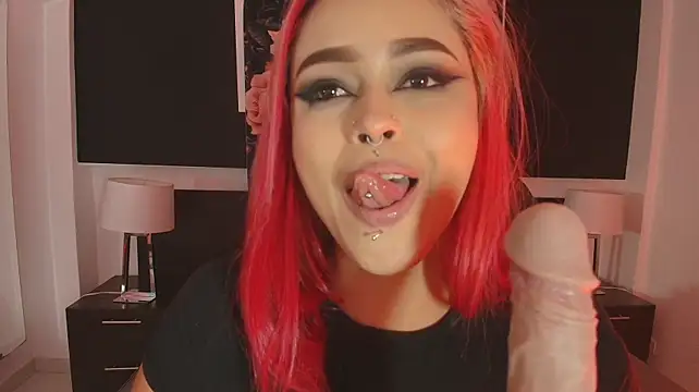 EvaaFoxxy1 stripchat live cam model