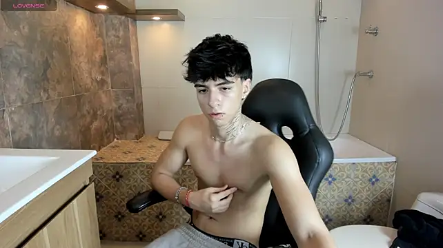Nathan_Owen stripchat live cam model